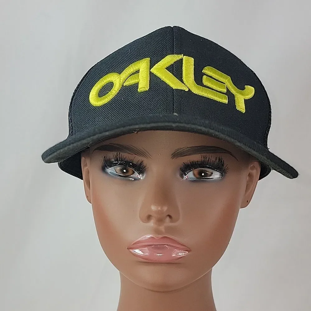 Oakley Hat Cap‎ Snapback Trucker Black
